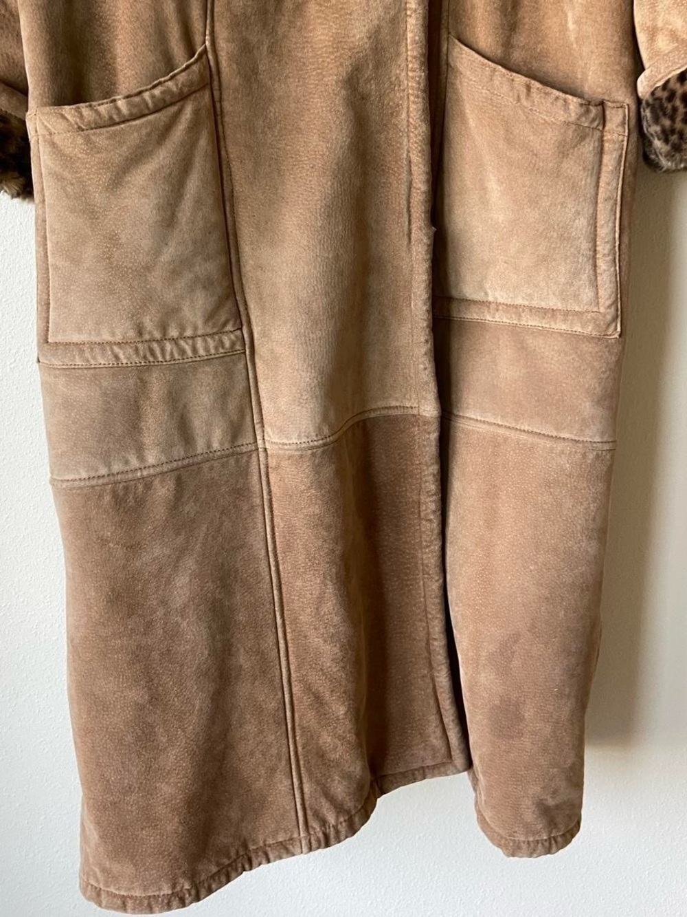 Vintage Marvin Richards Taupe Suede Trench with Leopard Faux-Fur Trim - Picture 2 of 7